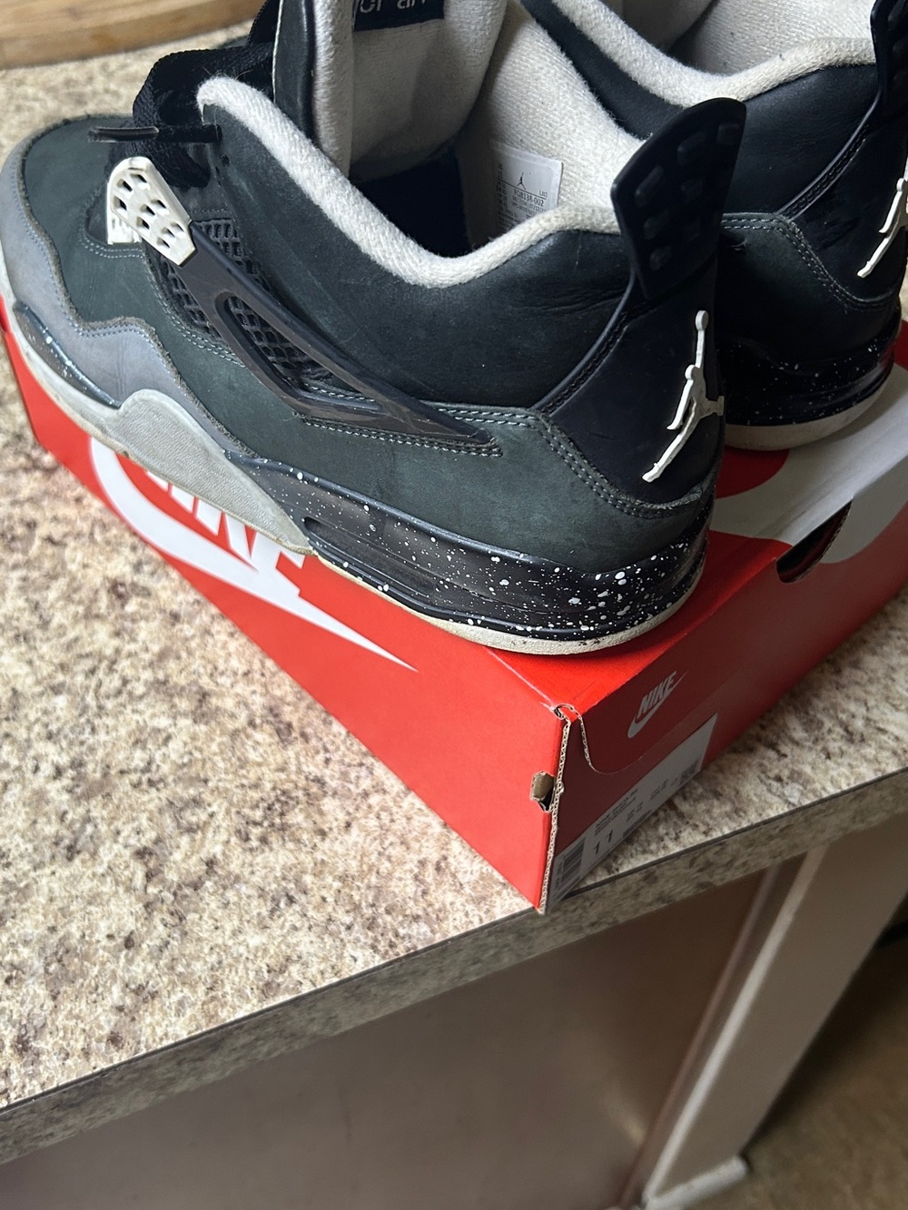Jordan Mens Black and White Speckled Mid Basketball Sneakers